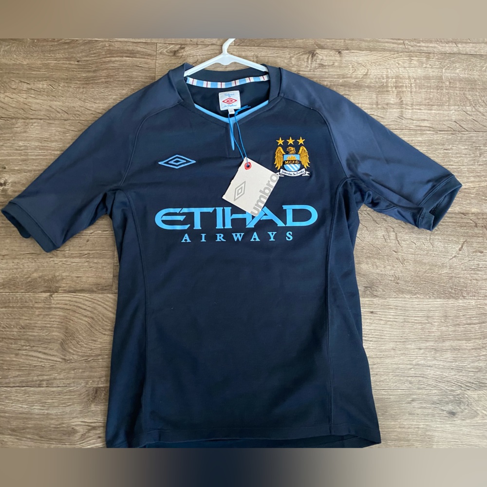 Manchester City Away Jersey 10/11 ( Size 36 Men)